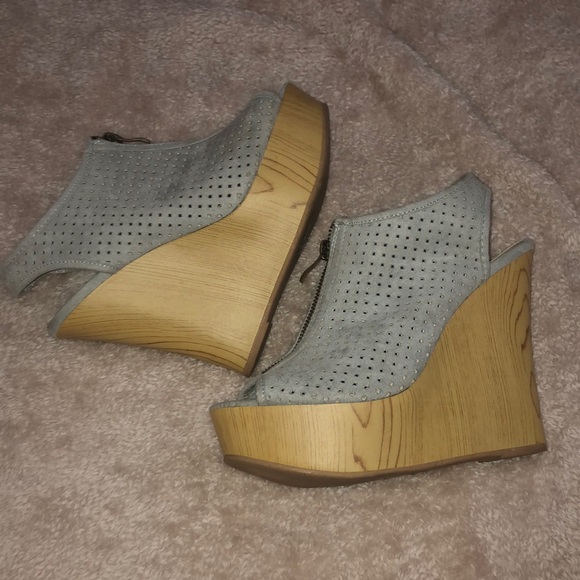 Wedges - Picture 2 of 4